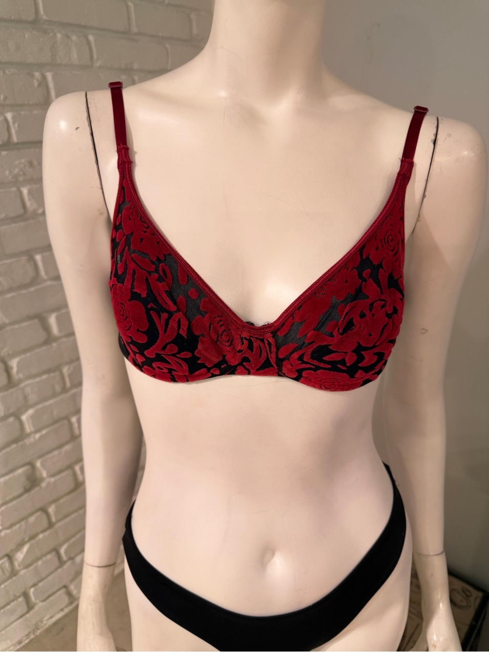 Vintage Victoria’s Secret Red Flocked Velvet Mesh Bra 34B Y2K Gothic Romance - Picture 3 of 13